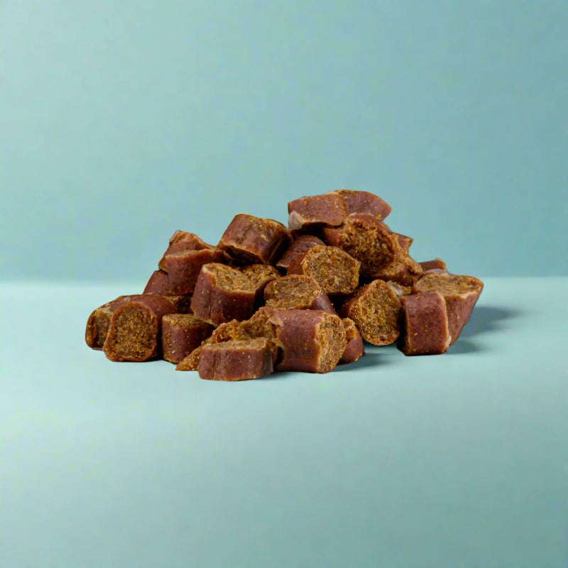 Small chicken nibbles for dogs, laid flat